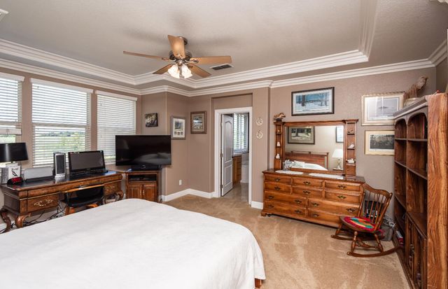 1136 Oak Valley Dr, Lincoln, CA 95648