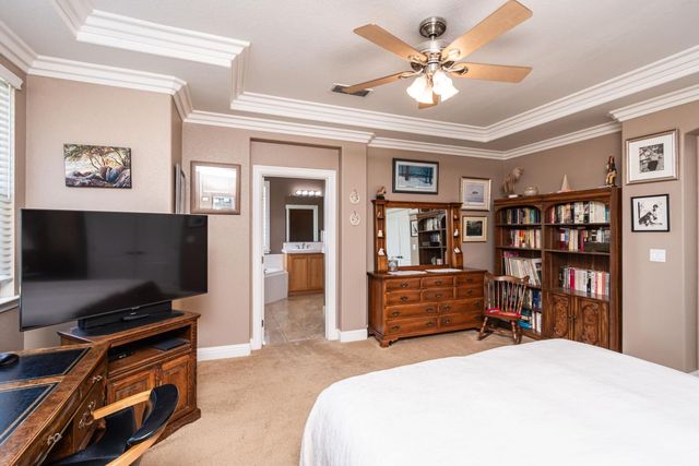 1136 Oak Valley Dr, Lincoln, CA 95648
