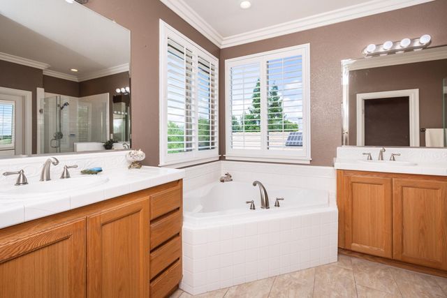 1136 Oak Valley Dr, Lincoln, CA 95648