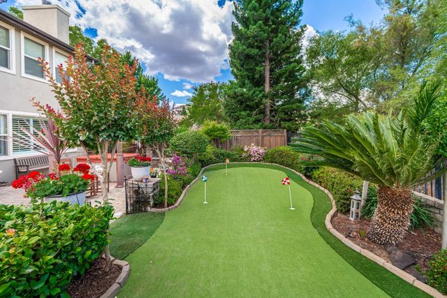 1136 Oak Valley Dr, Lincoln, CA 95648