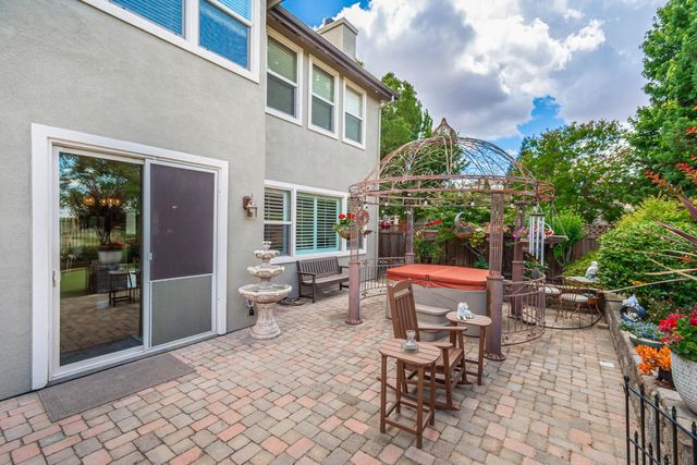 1136 Oak Valley Dr, Lincoln, CA 95648