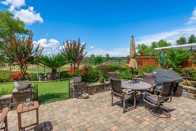 1136 Oak Valley Dr, Lincoln, CA 95648