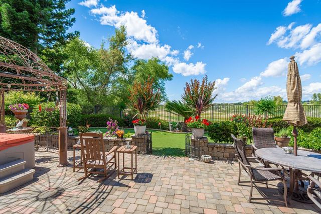 1136 Oak Valley Dr, Lincoln, CA 95648