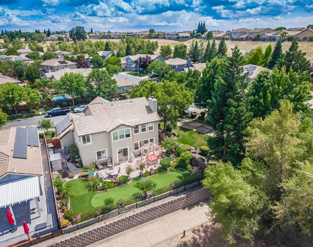 1136 Oak Valley Dr, Lincoln, CA 95648