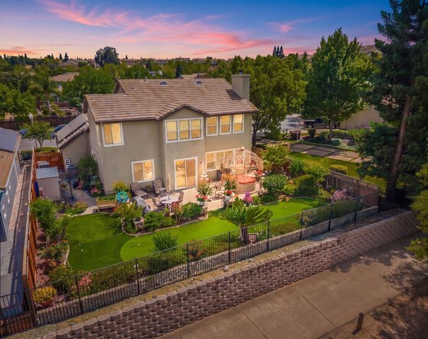 1136 Oak Valley Dr, Lincoln, CA 95648