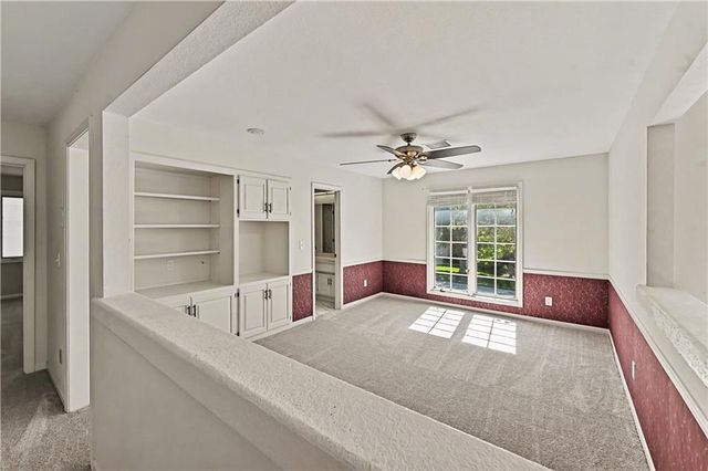 10240 S Northlake Avenue, Olathe, KS 66061