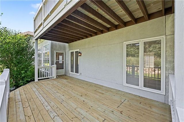 10240 S Northlake Avenue, Olathe, KS 66061