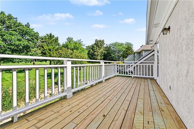 10240 S Northlake Avenue, Olathe, KS 66061