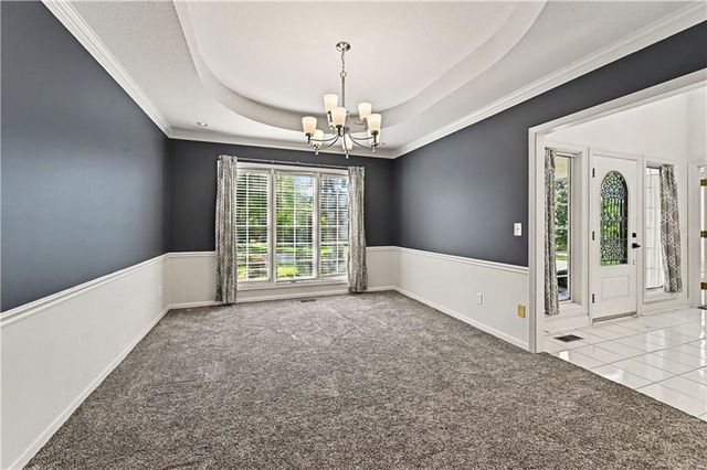 10240 S Northlake Avenue, Olathe, KS 66061