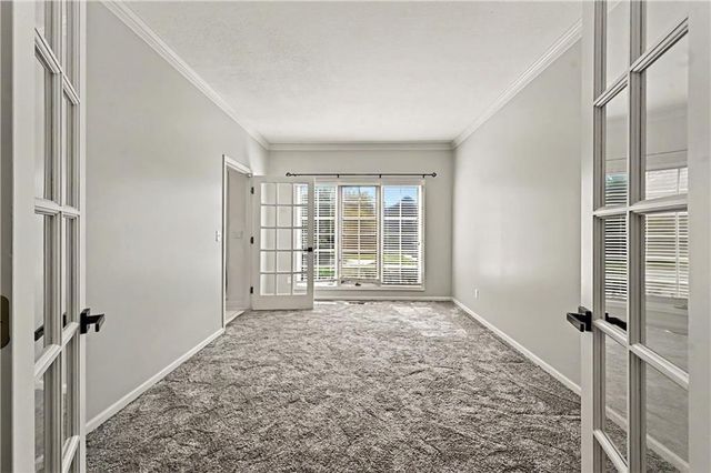 10240 S Northlake Avenue, Olathe, KS 66061