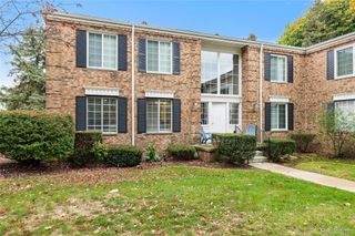 635 E Fox Hills Drive 41, Bloomfield Hills, MI 48304