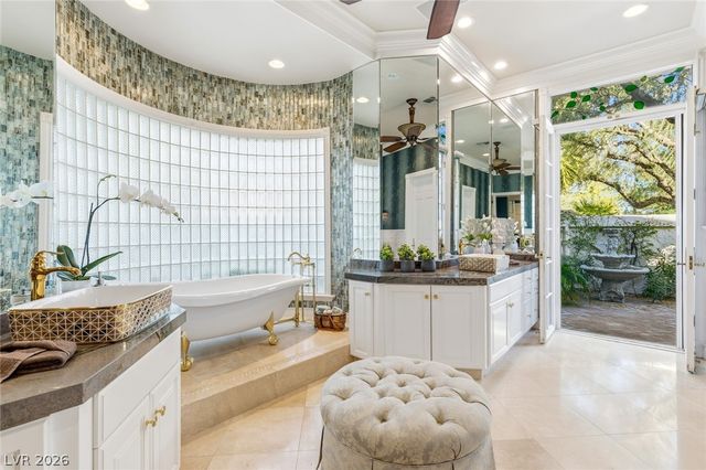 14 Innisbrook Avenue, Las Vegas, NV 89113