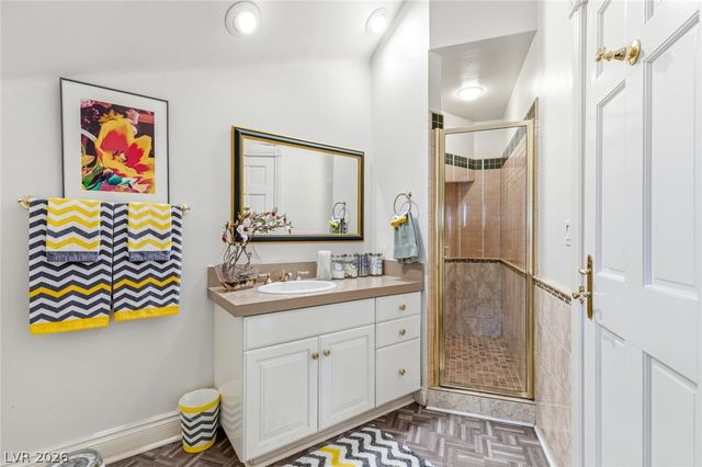 14 Innisbrook Avenue, Las Vegas, NV 89113