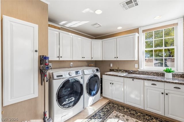 14 Innisbrook Avenue, Las Vegas, NV 89113