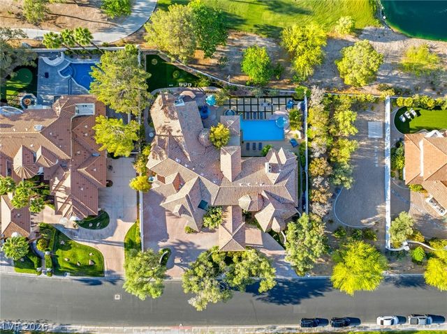 14 Innisbrook Avenue, Las Vegas, NV 89113