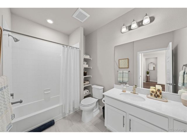 400 E Fremont Pl 204, Littleton, CO 80122