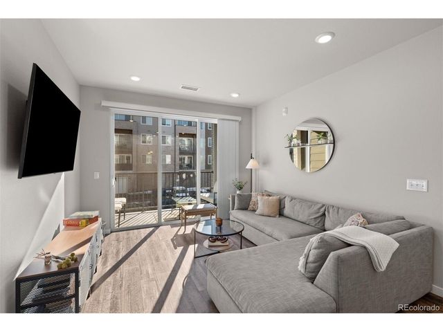 400 E Fremont Pl 204, Littleton, CO 80122