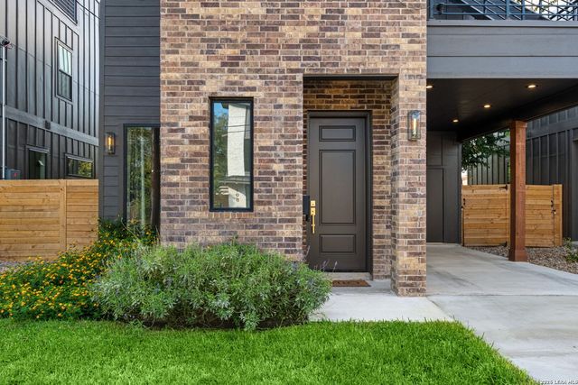 111 Dowdy, San Antonio, TX 78204