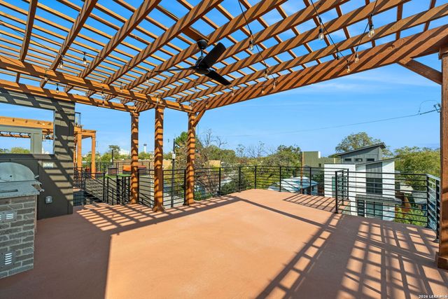 111 Dowdy, San Antonio, TX 78204