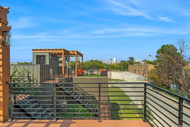 111 Dowdy, San Antonio, TX 78204