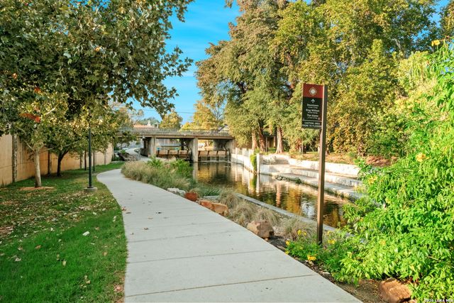 111 Dowdy, San Antonio, TX 78204