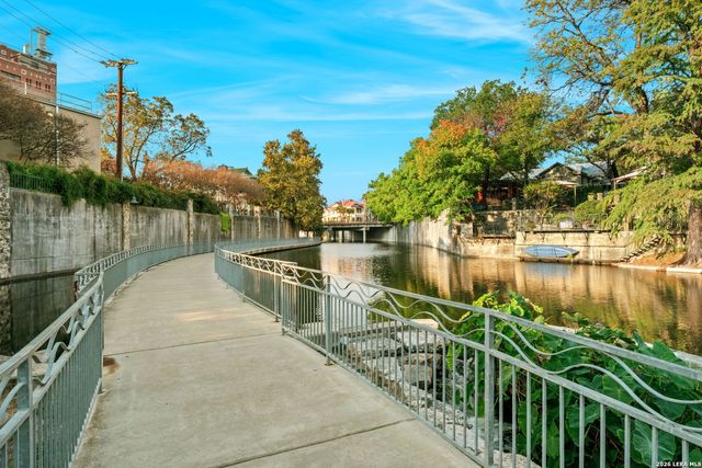 111 Dowdy, San Antonio, TX 78204