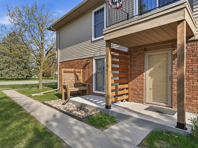 36796 Lakeview Lane, Richmond, MI 48062