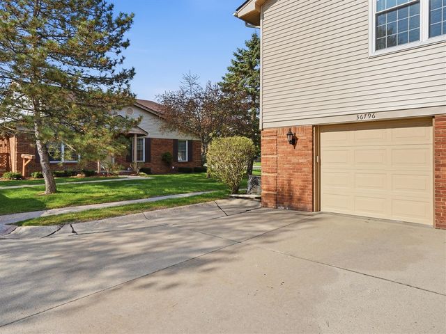 36796 Lakeview Lane, Richmond, MI 48062