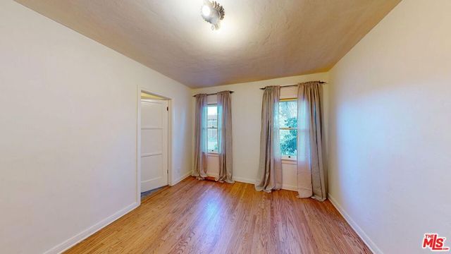 842 E Walnut Avenue, Burbank, CA 91501