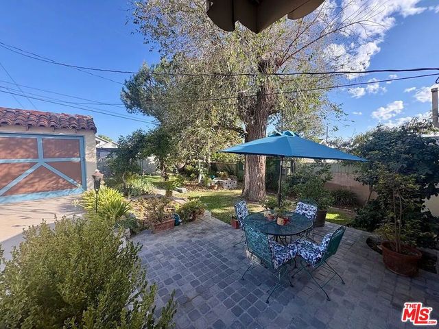 842 E Walnut Avenue, Burbank, CA 91501