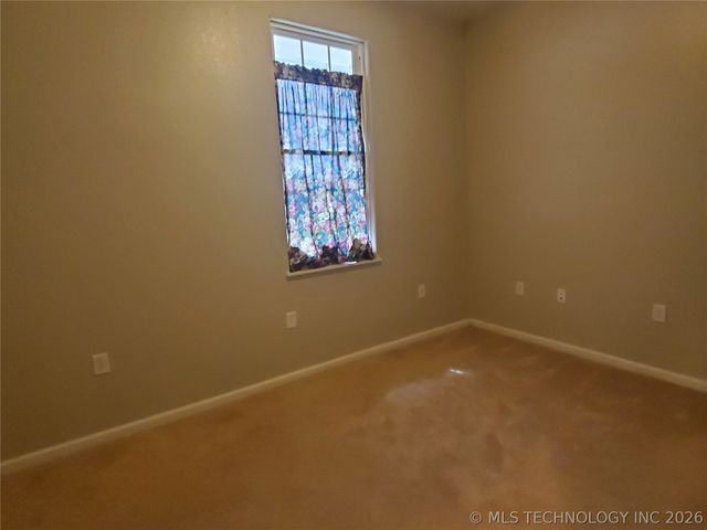 300 W Jackson Avenue, Mcalester, OK 74501
