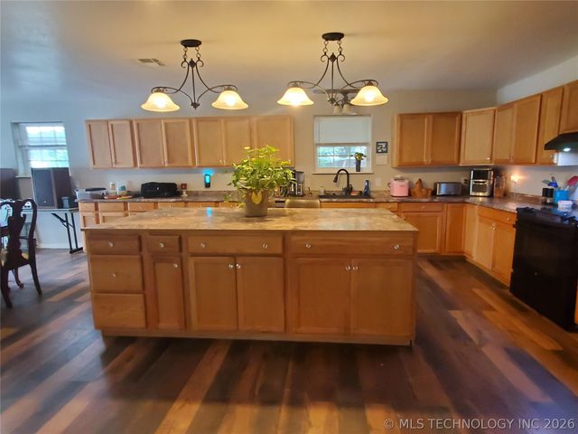 300 W Jackson Avenue, Mcalester, OK 74501