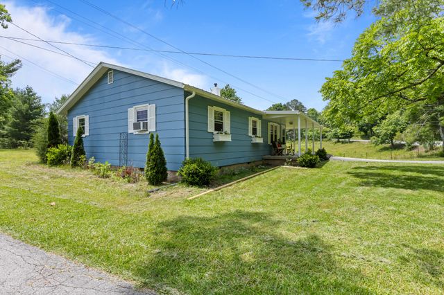 2658 Pickett Park Hwy, Jamestown, TN 38556