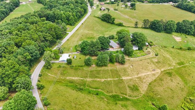 2658 Pickett Park Hwy, Jamestown, TN 38556