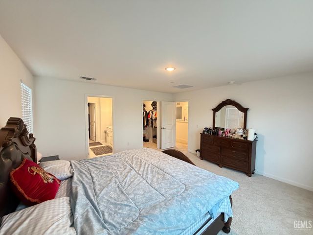 6222 Marconi Avenue, Bakersfield, CA 93313