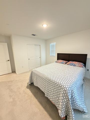 6222 Marconi Avenue, Bakersfield, CA 93313