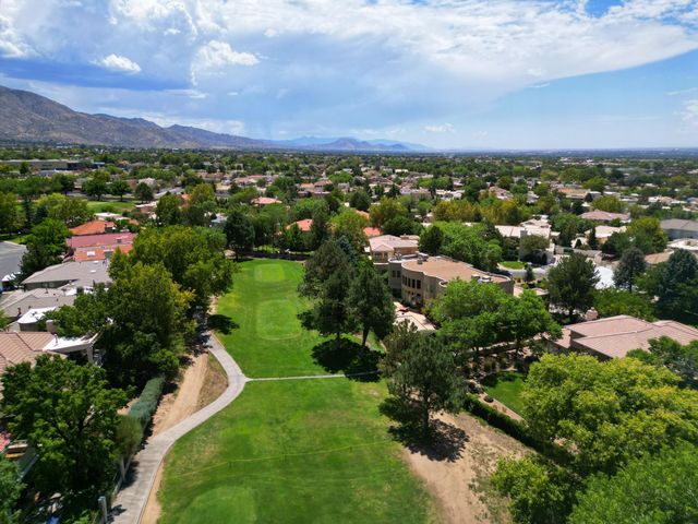 11232 Woodmar Lane NE, Albuquerque, NM 87111