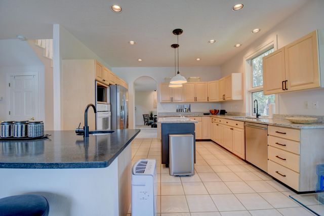 11232 Woodmar Lane NE, Albuquerque, NM 87111