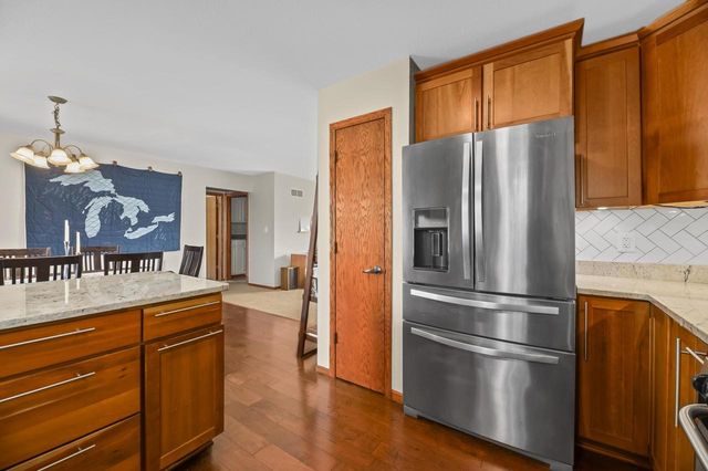 2512 Rebecca DRIVE, Racine, WI 53402