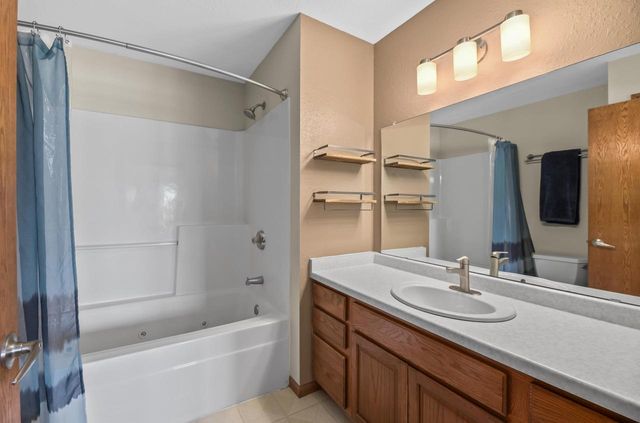 2512 Rebecca DRIVE, Racine, WI 53402