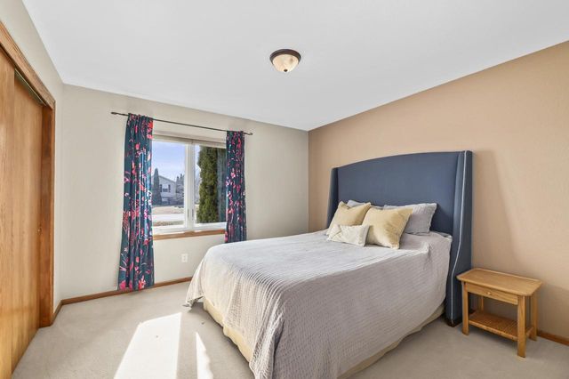 2512 Rebecca DRIVE, Racine, WI 53402