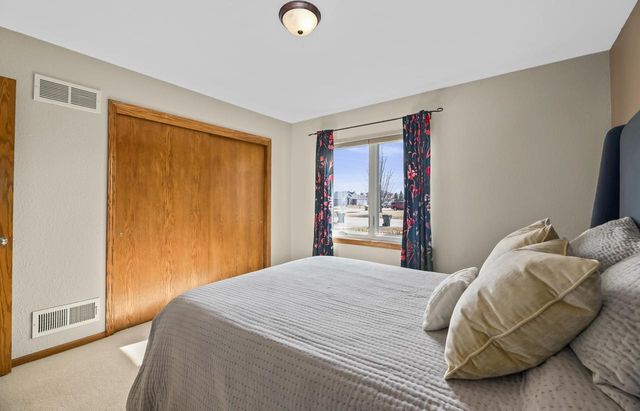 2512 Rebecca DRIVE, Racine, WI 53402