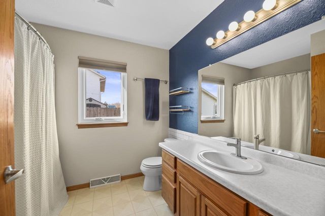 2512 Rebecca DRIVE, Racine, WI 53402