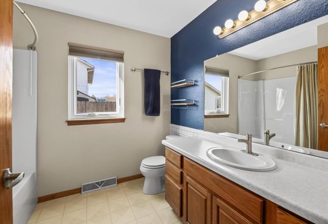 2512 Rebecca DRIVE, Racine, WI 53402