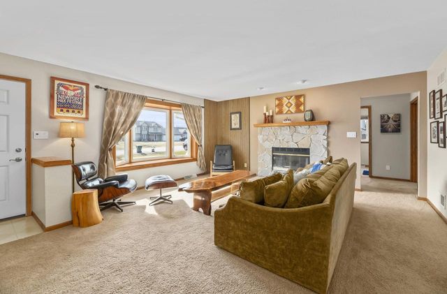 2512 Rebecca DRIVE, Racine, WI 53402