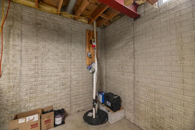 2512 Rebecca DRIVE, Racine, WI 53402