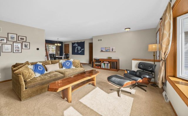 2512 Rebecca DRIVE, Racine, WI 53402