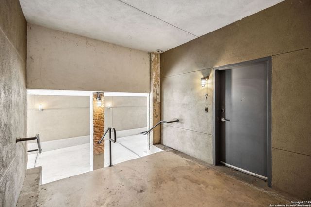 212 Madison Apt 7, San Antonio, TX 78204