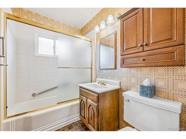 10209 W 68th Ave, Arvada, CO 80004