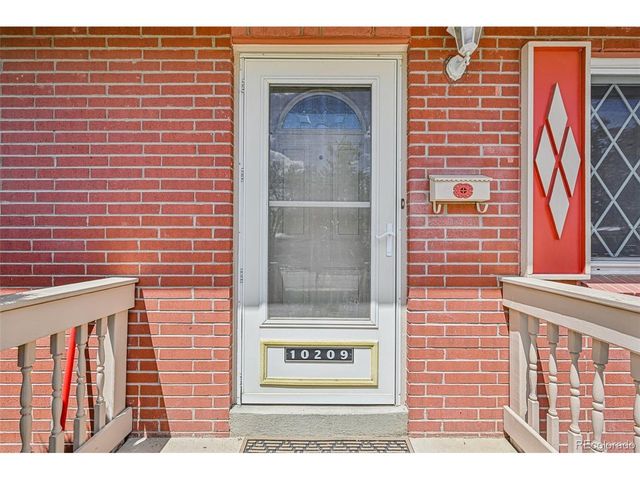 10209 W 68th Ave, Arvada, CO 80004
